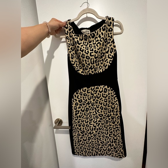 Fit Dress - Picture 1 of 3